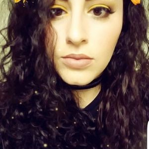 Meet your Posher, Ana